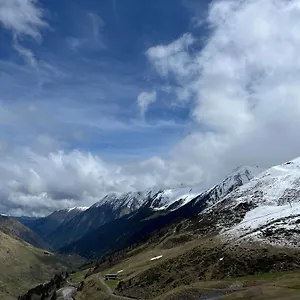 https://ski-piau-engaly-plein-sud-avec-vue-sur-les-pistes-a-50.midi-pyreneeshotels.com